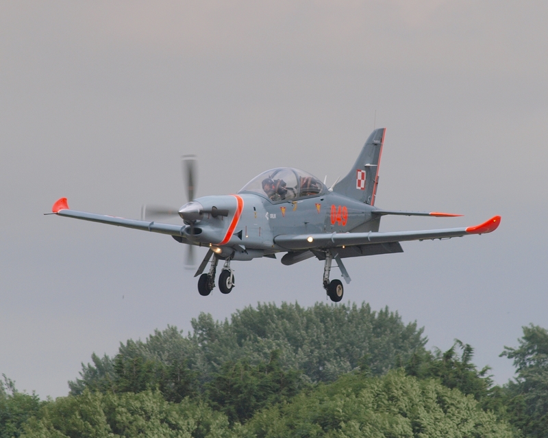 PZL-130 ORLIK 049 ORLIK AEROBATIC GROUP P1013902.jpg :: OLYMPUS DIGITAL CAMERA