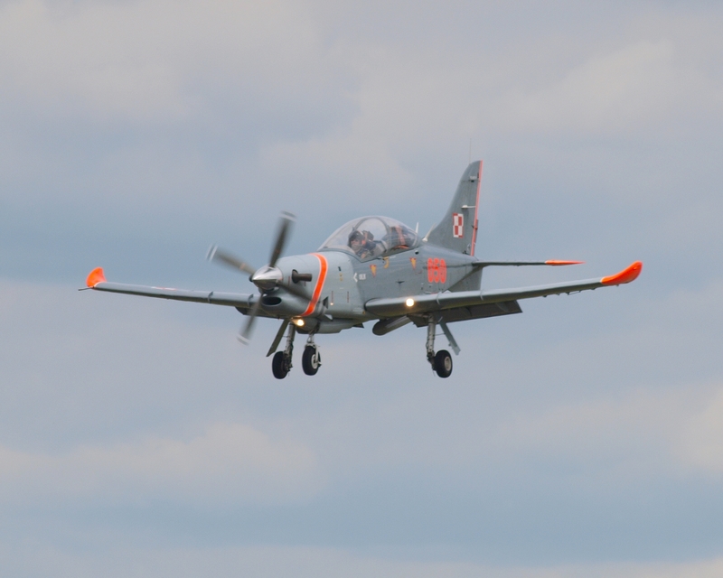 PZL-130 ORLIK 050 ORLIK AEROBATIC GROUP P1010780.jpg :: OLYMPUS DIGITAL CAMERA
