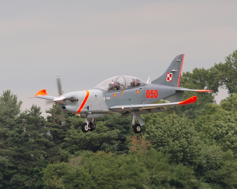 PZL-130 ORLIK 050 ORLIK AEROBATIC GROUP P1013914.jpg :: OLYMPUS DIGITAL CAMERA