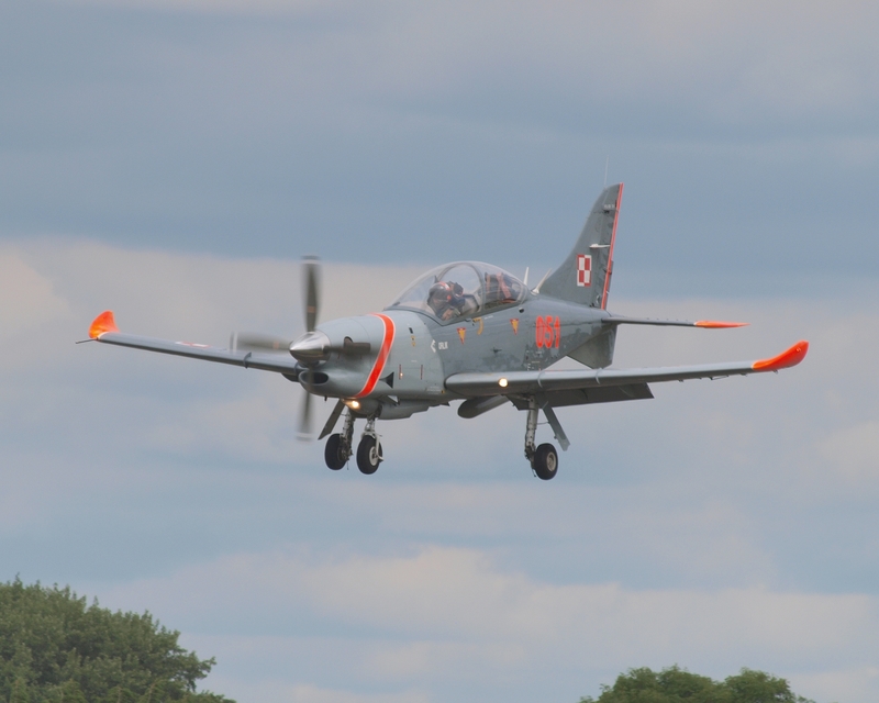 PZL-130 ORLIK 051 ORLIK AEROBATIC GROUP P1010765.jpg :: OLYMPUS DIGITAL CAMERA