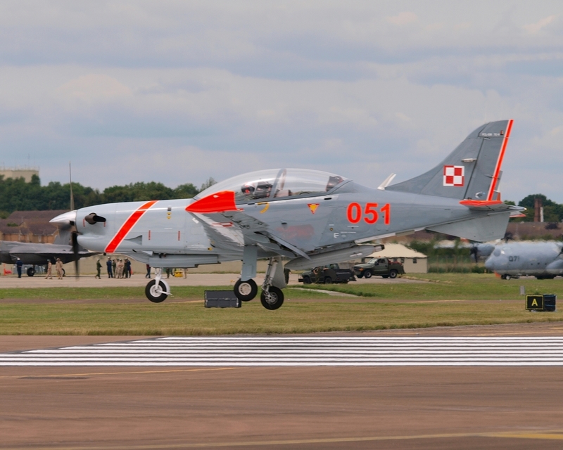 PZL-130 ORLIK 051 ORLIK AEROBATIC GROUP P1010767.jpg :: OLYMPUS DIGITAL CAMERA
