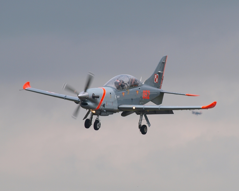 PZL-130 ORLIK 052 ORLIK AEROBATIC GROUP P1013905.jpg :: OLYMPUS DIGITAL CAMERA