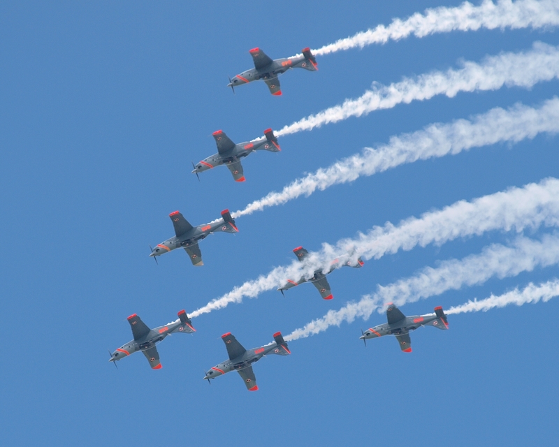 PZL-130 ORLIK ORLIK AEROBATIC GROUP P1015044.jpg :: OLYMPUS DIGITAL CAMERA