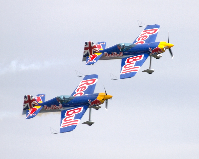 SBACH 300 D-EVXA D-EYXA RED BULL MATADORS P1017702.jpg