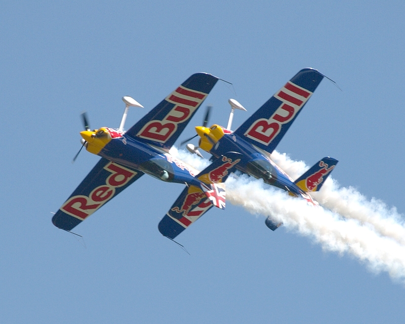 SBACH 300 D-EVXA D-EYXA RED BULL MATADORS P5272894.jpg