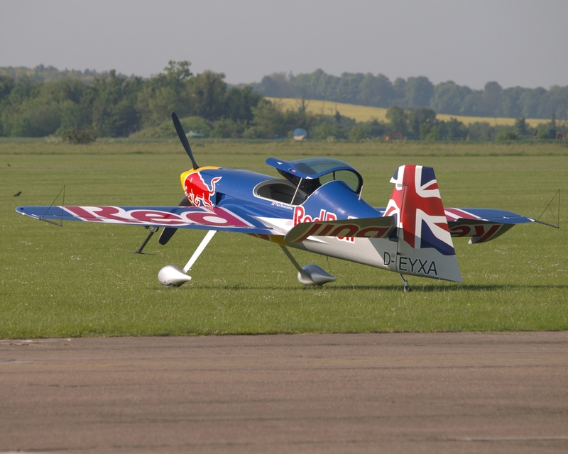 SBACH 300 D-EYXA RED BULL MATADORS P5272108.jpg