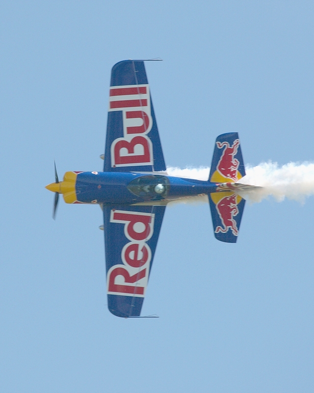 SBACH 300 D-EYXA RED BULL MATADORS P5272876.jpg