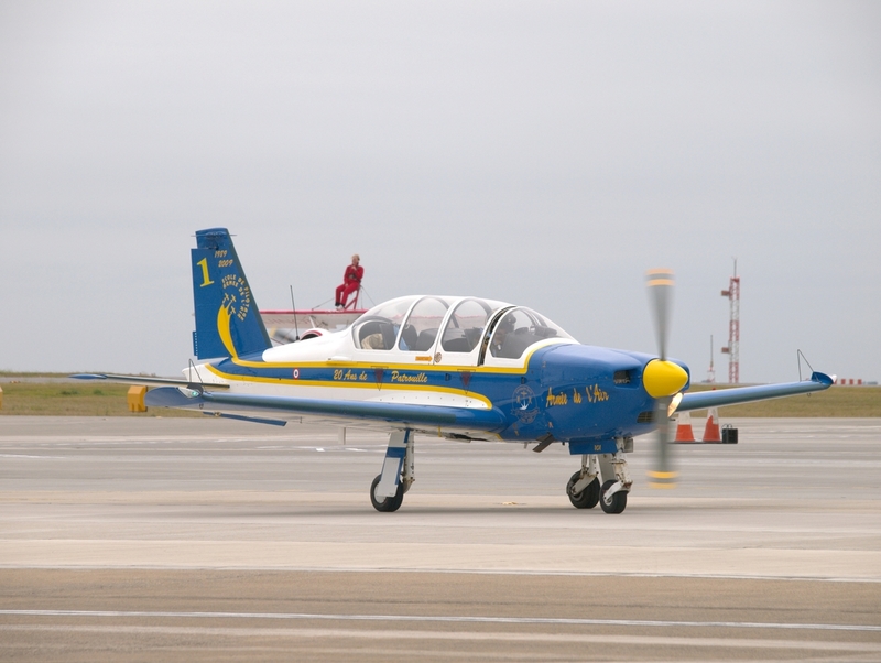 SOCATA TB30 EPSILON CARTOUCHE DORE F-SEXR P9095063(1).jpg