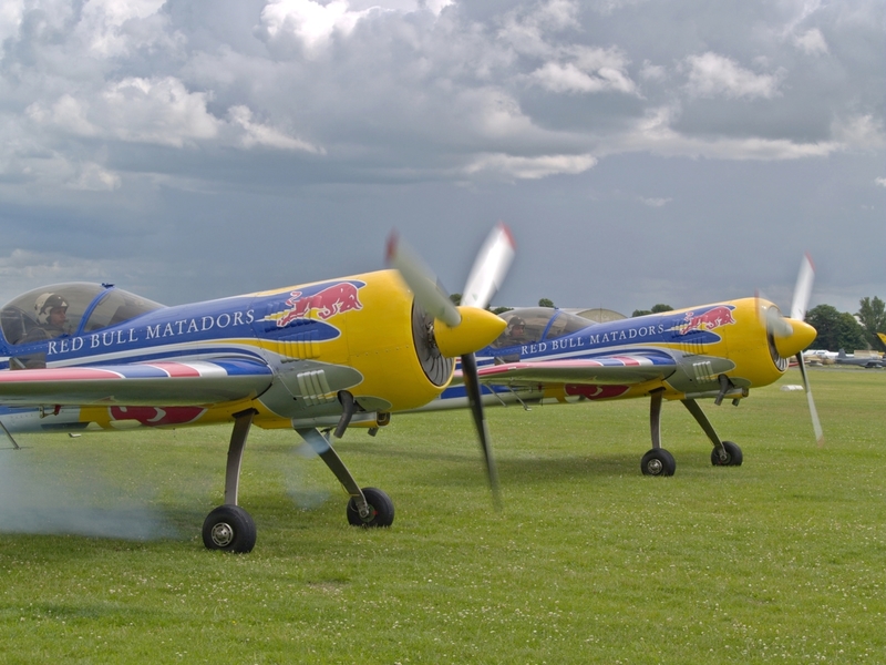 SUKHOI SU-26 G-IIIZ G-IIIS RED BULL MATADORS P6167001(1).jpg