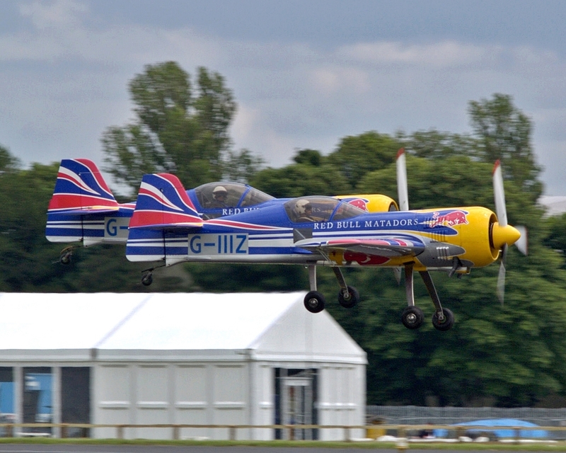 SUKHOI SU-26 G-IIIZ G-IIIS RED BULL MATADORS P6167007(1).jpg