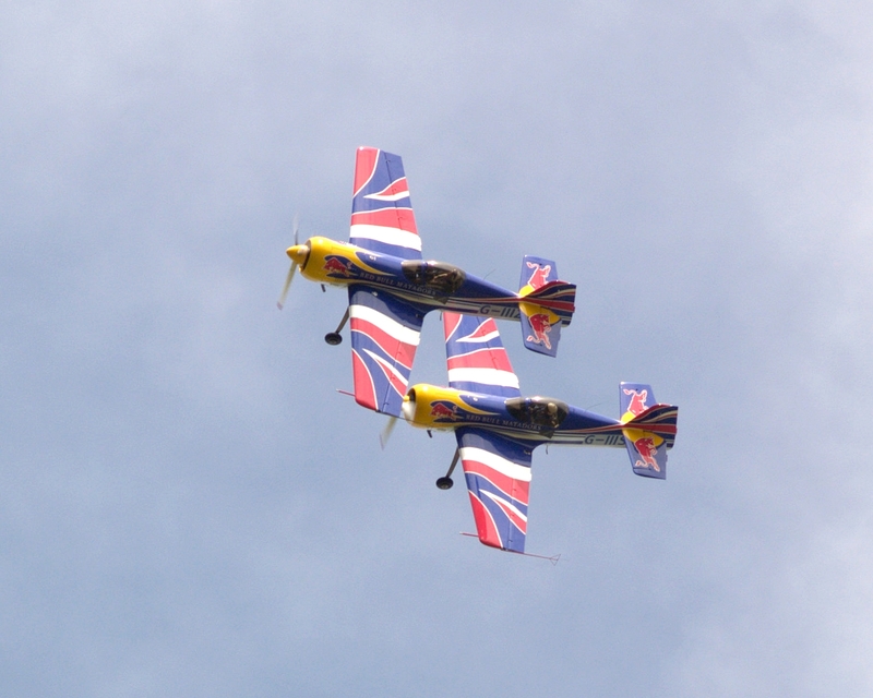 SUKHOI SU-26 G-IIIZ G-IIIS RED BULL MATADORS P6167105(1).jpg