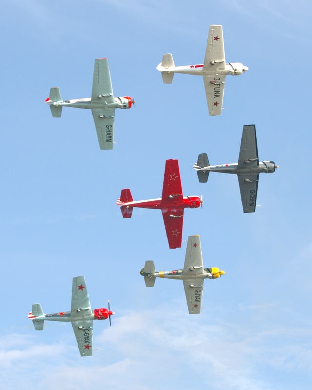 YAKOVLEV YAK 50 AEROSTARS P9038060(1).jpg