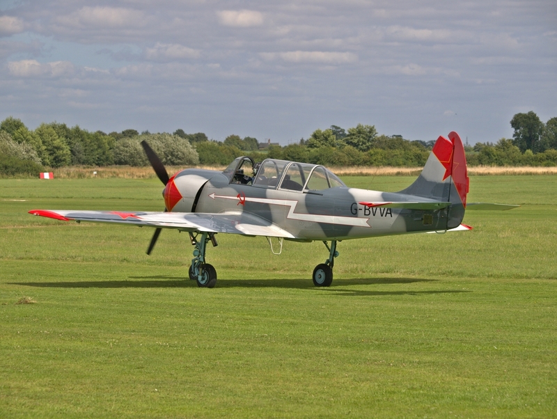 YAKOVLEV YAK 52 G-BVVA TEAM OSPREY P8022701(1).jpg