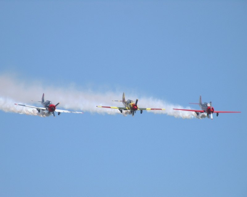 YAKOVLEV YAK 52 G-YFUT G-YAKF G-BVVA TEAM OSPREY P7101639(1).jpg
