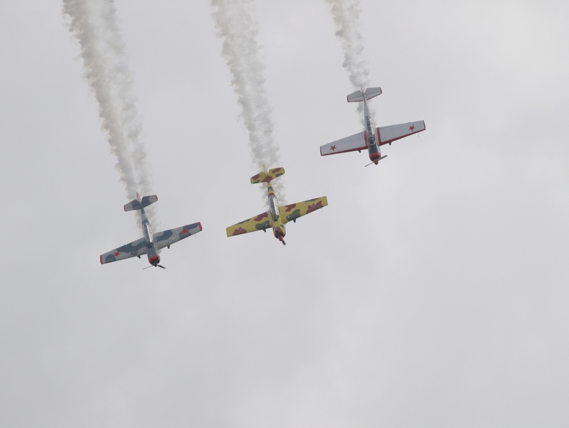 YAKOVLEV YAK 52 G-YFUT G-YAKF G-BVVA TEAM OSPREY P8022776(1).jpg