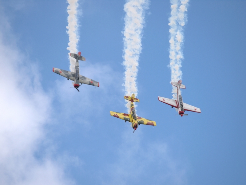 YAKOVLEV YAK 52 G-YFUT G-YAKF G-BVVA TEAM OSPREY P8022787(1).jpg