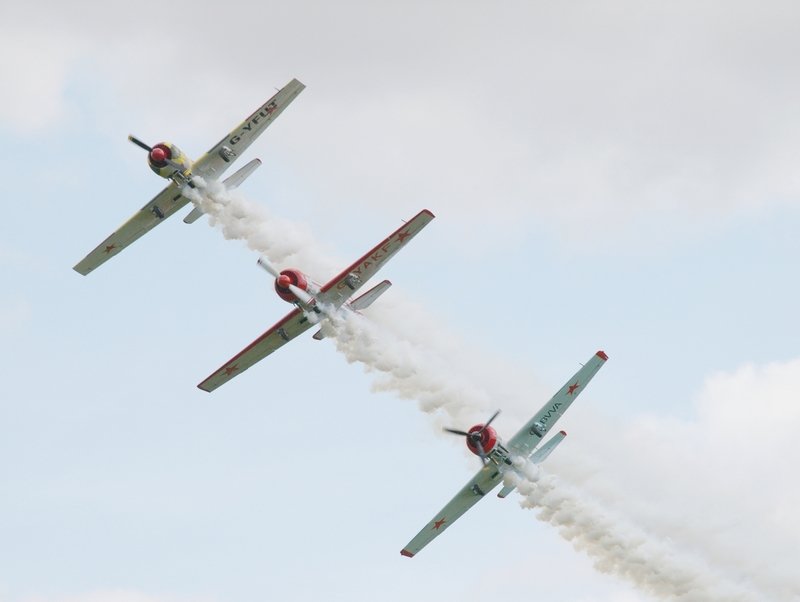 YAKOVLEV YAK 52 G-YFUT G-YAKF G-BVVA TEAM OSPREY P8022803(1).jpg
