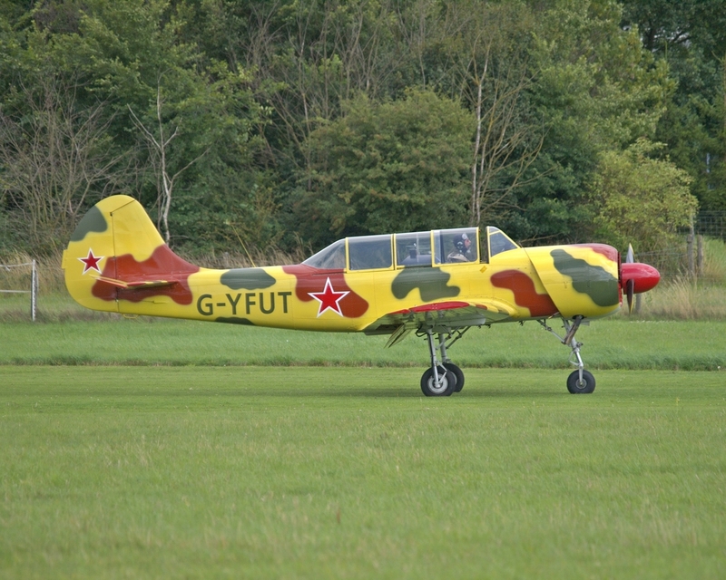 YAKOVLEV YAK 52 G-YFUT TEAM OSPREY P8022841(1).jpg
