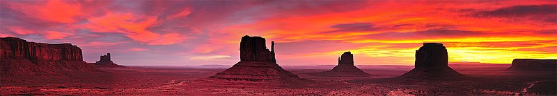 Monoument Valley Panorama 1 ifp32.jpg