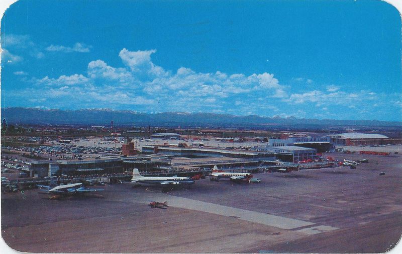 USA CO Denver Stapleton ARPT 7.jpg :: USA, Colorado, Denver Stapleton. Image courtesy of John Anderson.