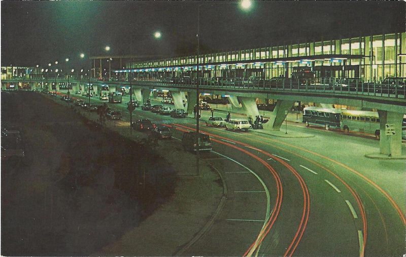 USA IL Chicago OHare ARPT 24.jpg :: USA Illinois, Chicago, O'Hare. Image courtesy of John Anderson.