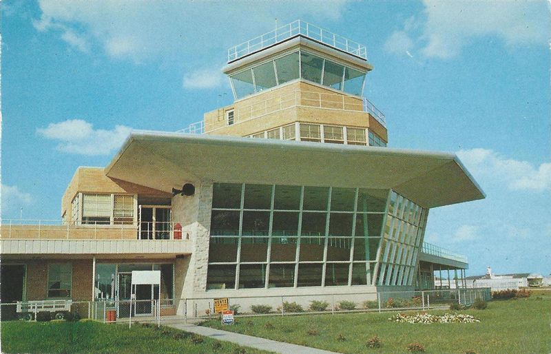 USA IL Moline ARPT 3.jpg :: USA, Illinois, Moline. Image courtesy of John Anderson