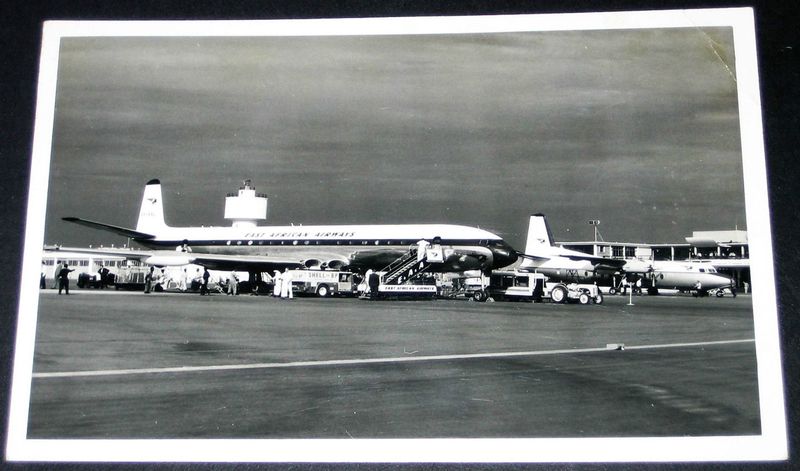 East African Comet AI 1.jpg :: East African Airways, Kenya. Image from eBay.