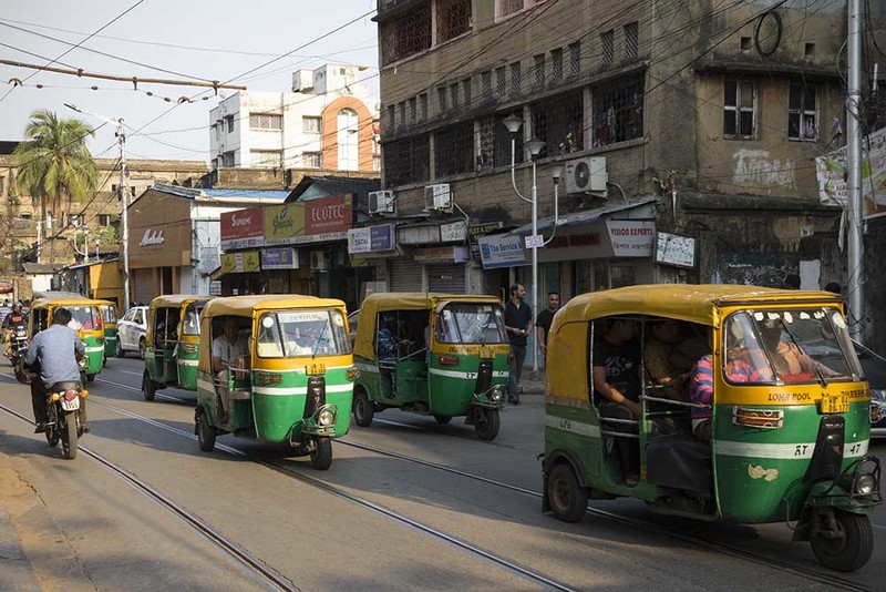 2019_004 IN TukTuks.jpg :: Tuk Tuks - Calcutta