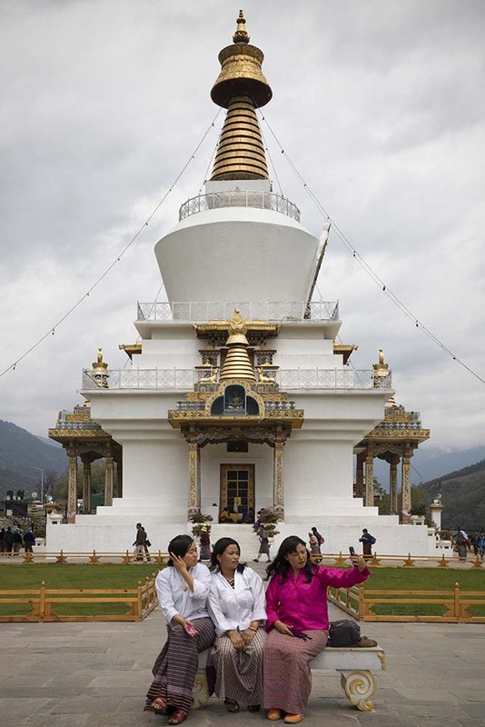 2019_029 BT ThimphuContrasts.jpg :: Cultural Contrasts in Thimphu