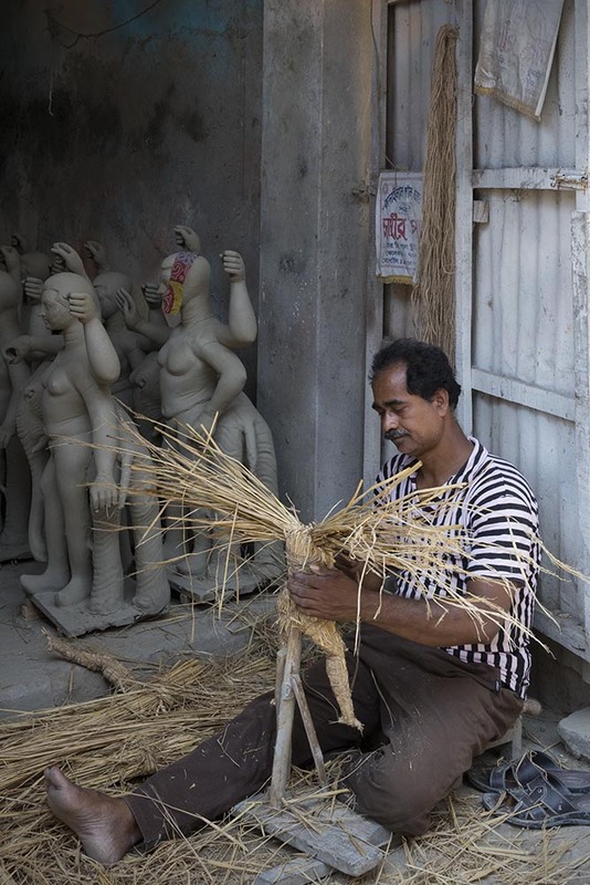2019_077 IN Artisan.jpg :: Straw Artisan