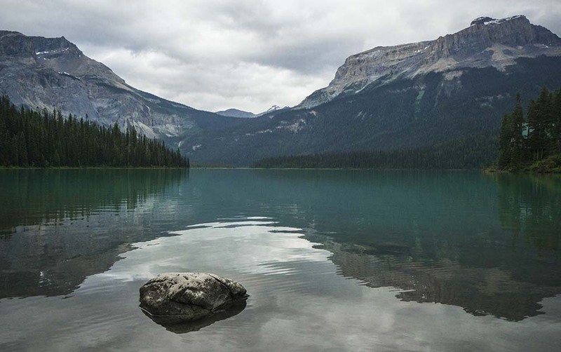 CA2023006 MountainLake.jpg :: Emerald Lake