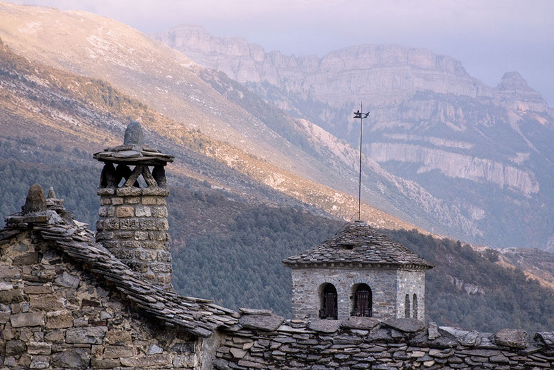 ES2011 007 Pirineo.jpg :: Romanesque Architecture