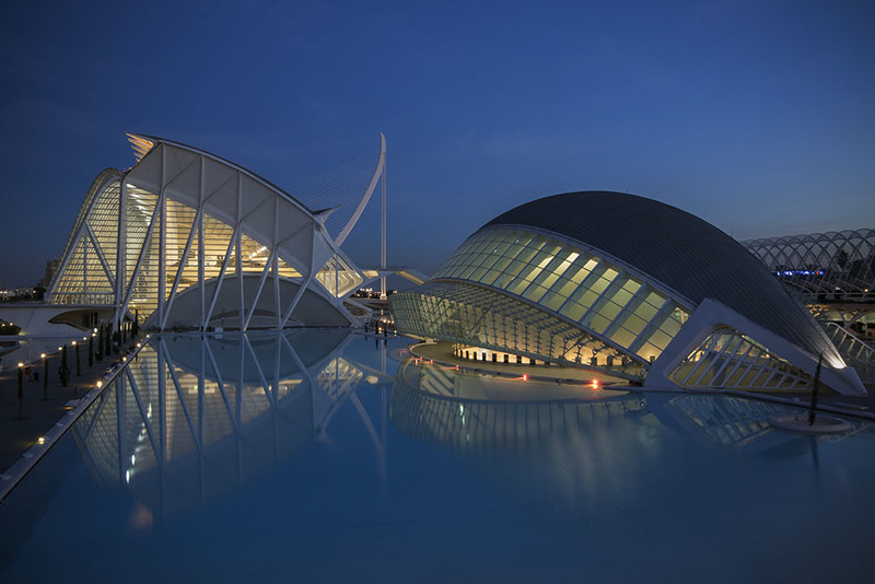 ES2018 011 CalatravaBlue.jpg :: Calatrava Blue
