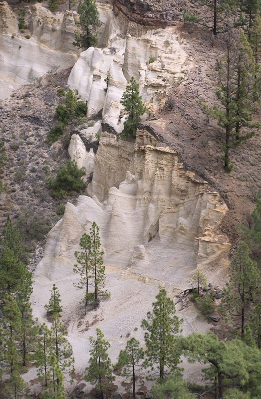 ES2024_009 Tentrocks.jpg :: Rockscape