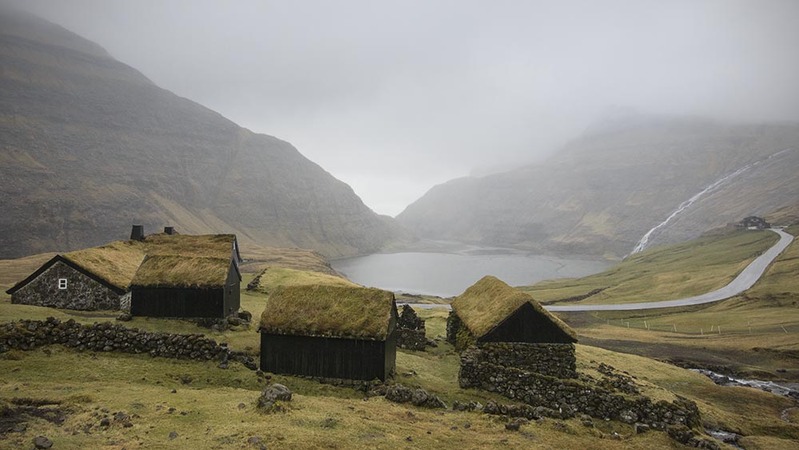 FO2022013 Cottages.jpg :: Turf Cottages Saksun