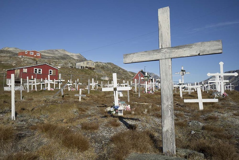 GL2024_015 Graveyard.jpg :: Inuit Graveyard