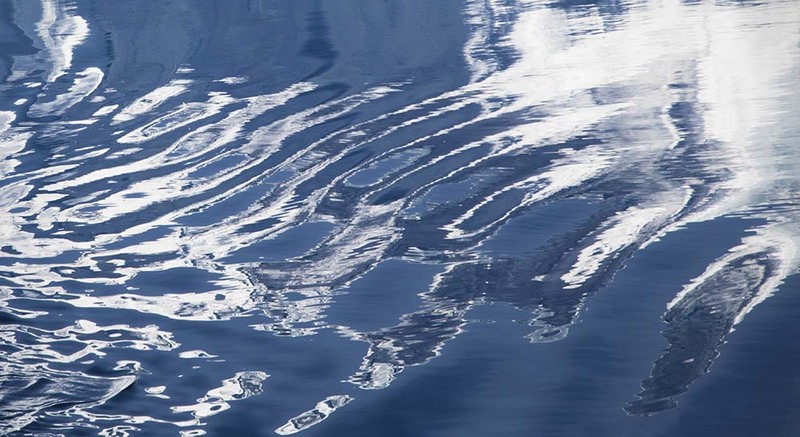 GL2024_042 IcebergReflection.jpg :: Iceberg Reflection