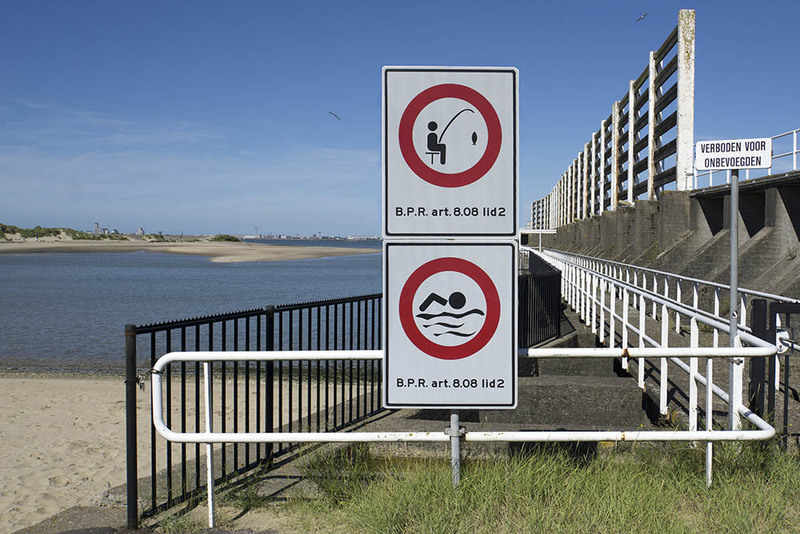 NL21R 009 Watersportswarning.jpg :: Water Sports Warning