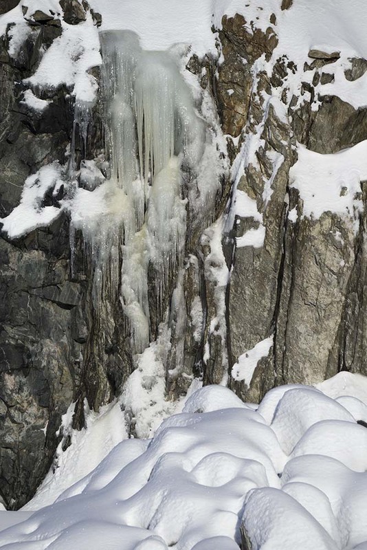 NO2022 012 Icicles.jpg :: Icicles