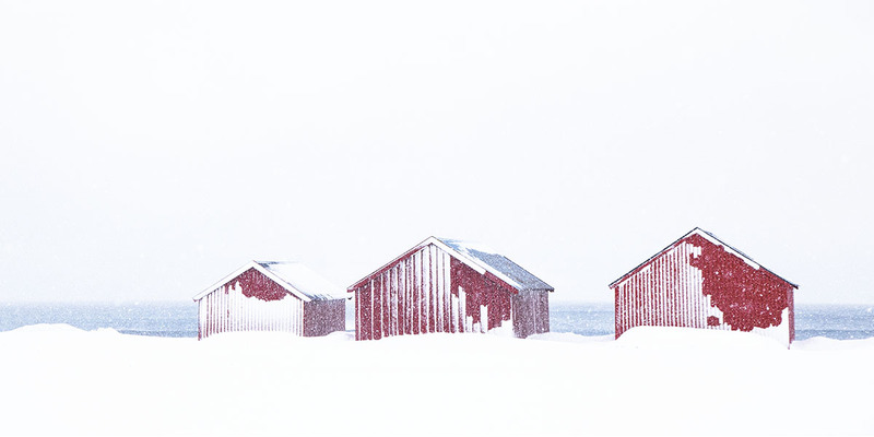 NO2022 023 HKRedCabins.jpg :: Red Cabins