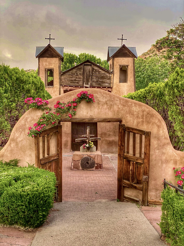 El Santuario de Chimayo (Vine).jpg :: El Santuario de Chimayo (Vine)