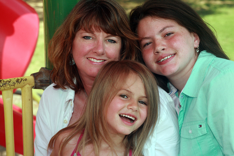 family4-dhp1482211m2.jpg