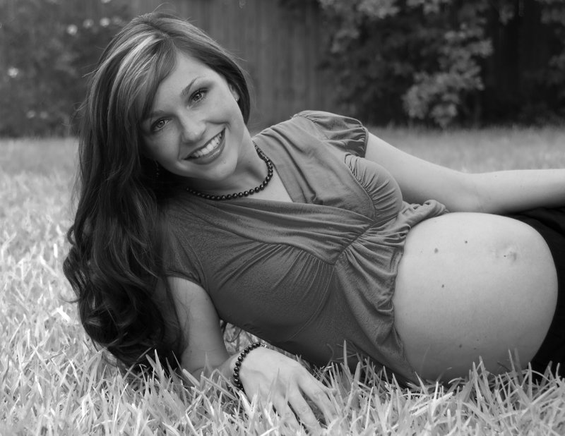 2010 05 23_Christi 7months pregnant_0574_edited-1.jpg