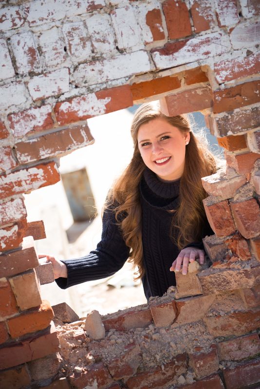 Senior Girl outside 2015.jpg