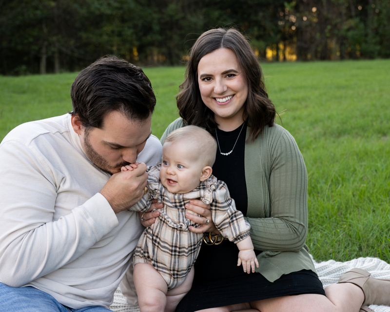 Family outside.jpg :: Family outdoors
