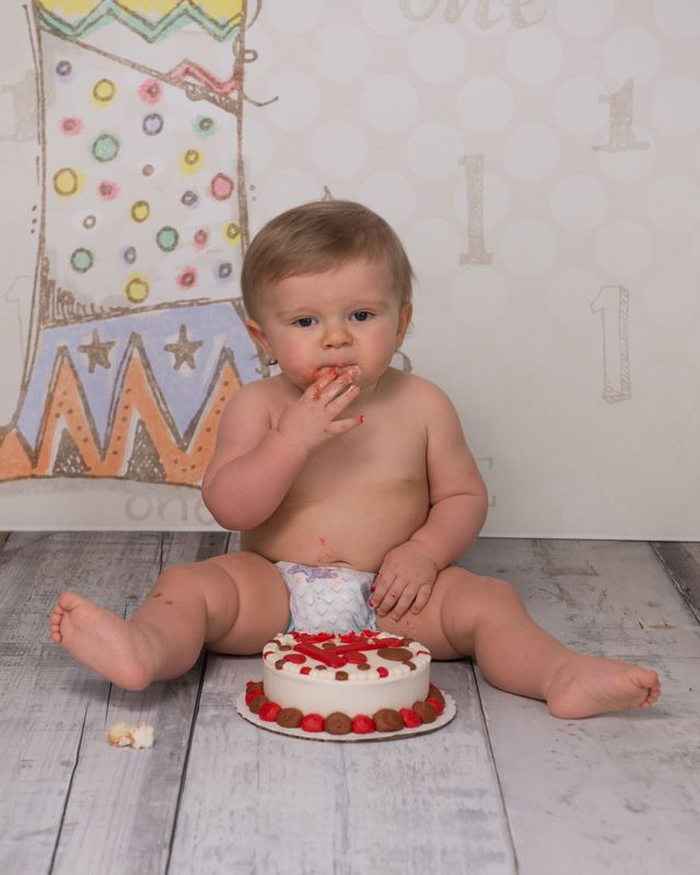 One year Boy cake smash.jpg
