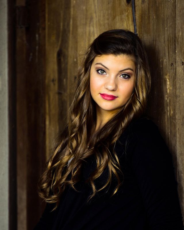 Outside rustic senior.jpg