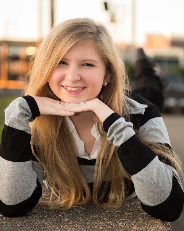 Senior Girl West Monroe Outside.jpg
