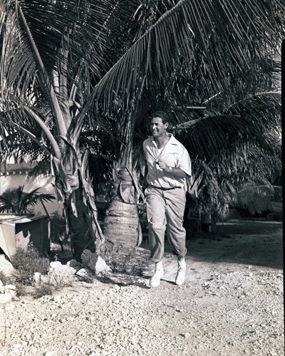 celebrities (2-015LR) Ted Williams jogging before going fishing in the Keys.jpg