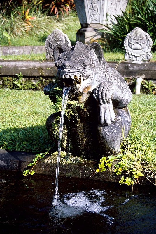 Bali Statue 12.jpg